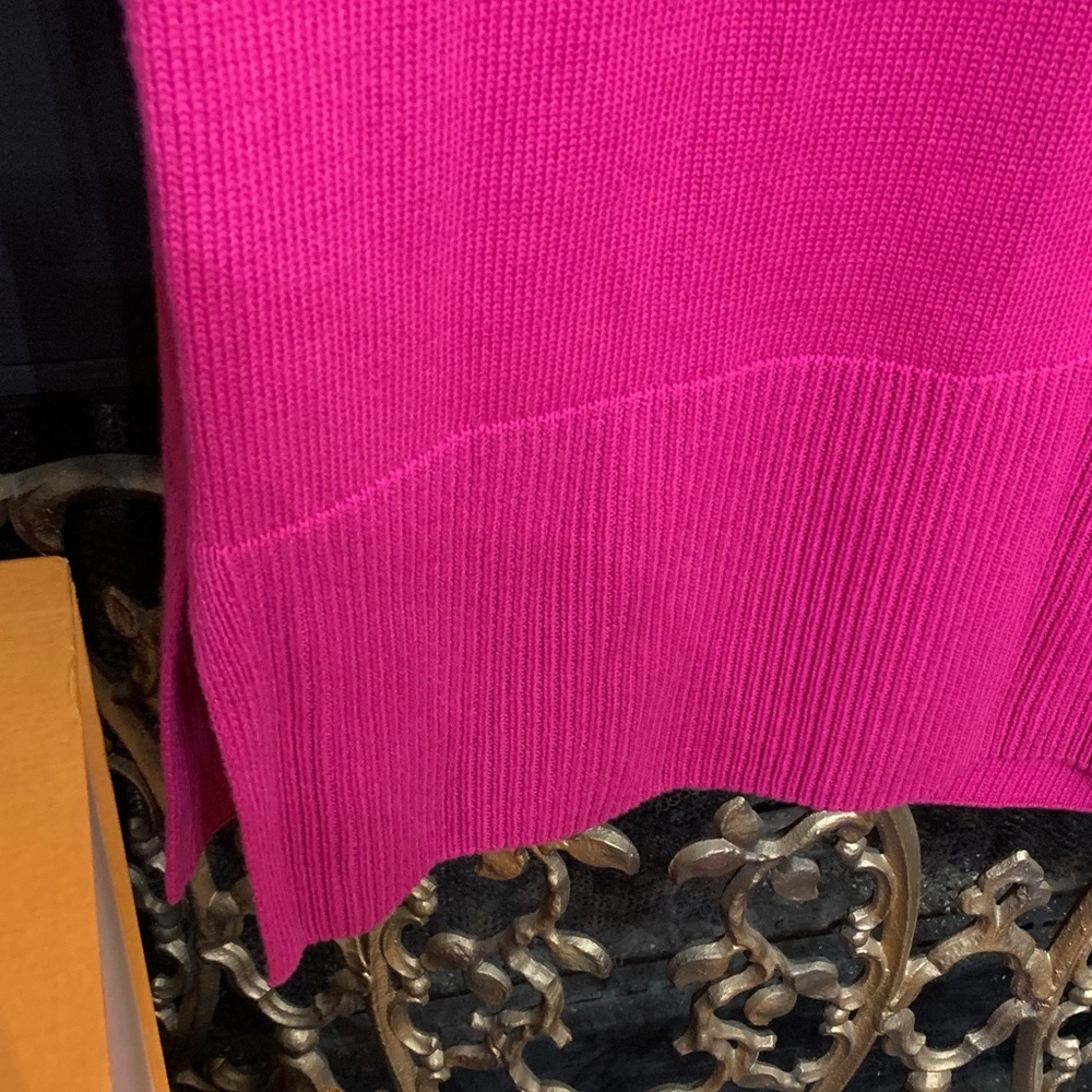 GAP Vibrant Fuchsia Crew Neck Sweater - Picture 3 of 8